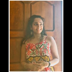 indhu Instagram - The only journey that matters is that within. For all journeys , all paths, no matter how varied ,  lead to that one final destination. And once there, you unlock much joy, light and peace . 

May you all find true , lasting peace that never shakes with anything ;
May you always be able to find light , even in the darkest storms .

Shine on. 🌼☺️💙