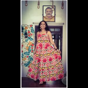 indhu Instagram - The only journey that matters is that within. For all journeys , all paths, no matter how varied ,  lead to that one final destination. And once there, you unlock much joy, light and peace . 

May you all find true , lasting peace that never shakes with anything ;
May you always be able to find light , even in the darkest storms .

Shine on. 🌼☺️💙