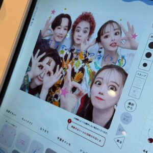 peppe Instagram - ライブ納め〜！CDJ！

今年は過去一ライブ年だったね。
出会えたみなさん、ありがとう。

今日も現場は賑やかでした。
w/これからも同じ釜の飯を食べる仲間

残すは紅白！頑張ります！