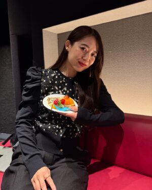 peppe Instagram - 🫂🍒

誕生日。
みんなに囲まれて幸せであります。

毎日とは言わなくても、できるだけ
満たされたうるうるな心で過ごせるように、
自分の感受性は自分で守っていきたいです。

29歳のわたしもどうぞよろしく。
いつも沢山の愛をありがとう！<3