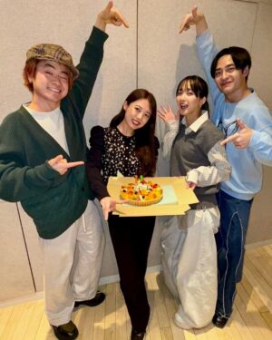 peppe Instagram - 🫂🍒

誕生日。
みんなに囲まれて幸せであります。

毎日とは言わなくても、できるだけ
満たされたうるうるな心で過ごせるように、
自分の感受性は自分で守っていきたいです。

29歳のわたしもどうぞよろしく。
いつも沢山の愛をありがとう！<3