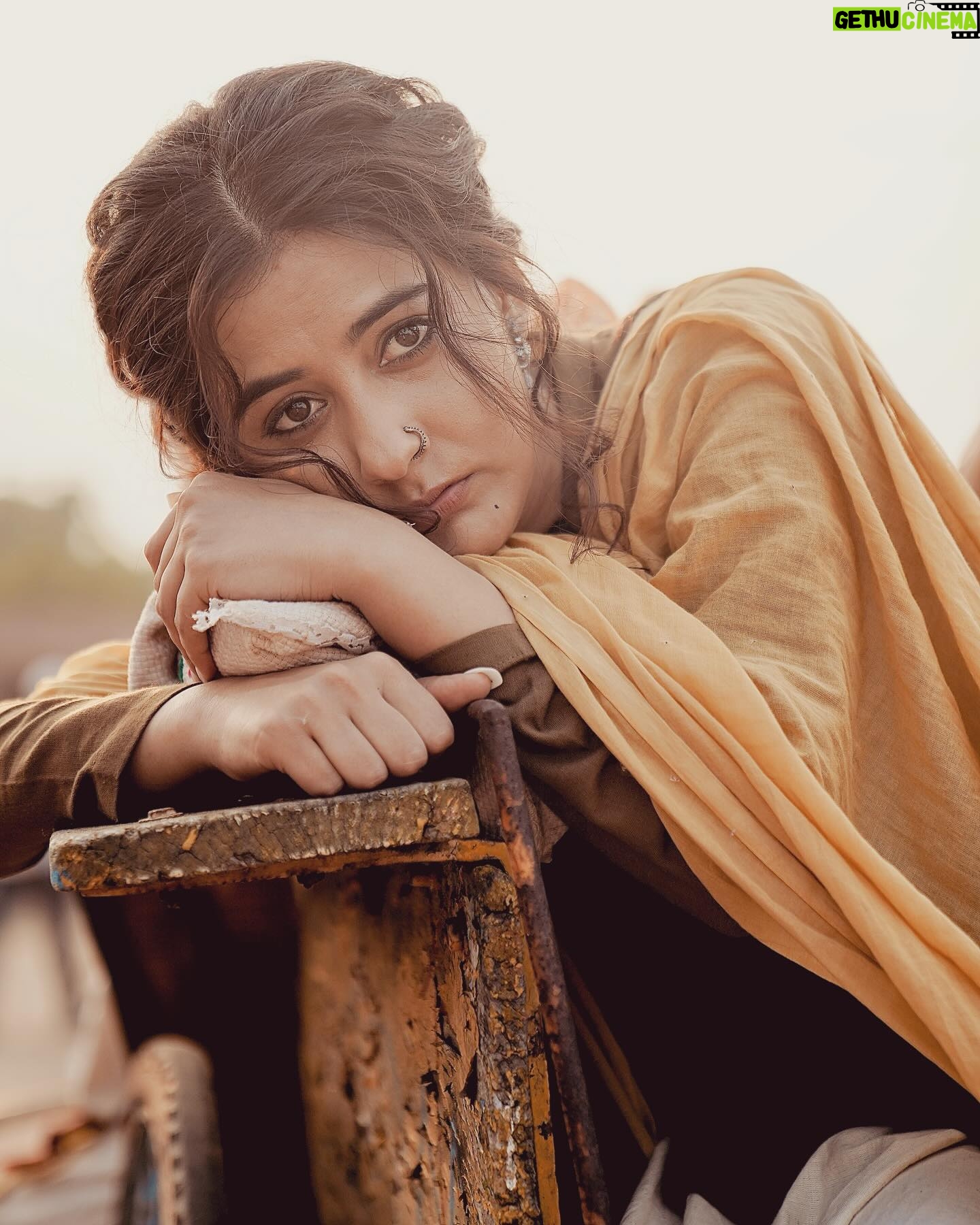upma Sharma - 2K Likes - So, I’ve been thinking a lot about how crying in acting is such a powerful way to express emotions. It feels like it’s a part of the art, you know? I really love these intense roles, but lately, life has been reflecting that too, and I’ve found myself crying more than usual, I used to be such a happy girl, but these days, it feels like I’m overwhelmed with emotions. I know that my on-screen tears are somehow a reflection of what I’m going through in real life. Life is getting tough, and it’s hard to shake off these feelings. Growing up brings a lot of emotions, and it feels like things aren’t going in my favor right now. But I’m still giving it my all. Maybe this phase will make me more stronger or help me to become a better version of myself.🙃🧚🏻♀️
These pictures are from my recent song shoot, and I wanted to share this emotional side with you all. For those who are still here, thank you so much for your support! The numbers might be dropping, but I appreciate every one of you. Hope you enjoy my little “cry session” as much as I do! 😅🧚🏻♀️