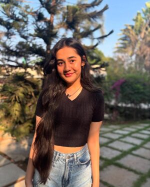 Aakriti Sharma Instagram - “It is  not the years in your life but the life in your years counts” 

#wednesday #thoughts #aakritisharma #instagram