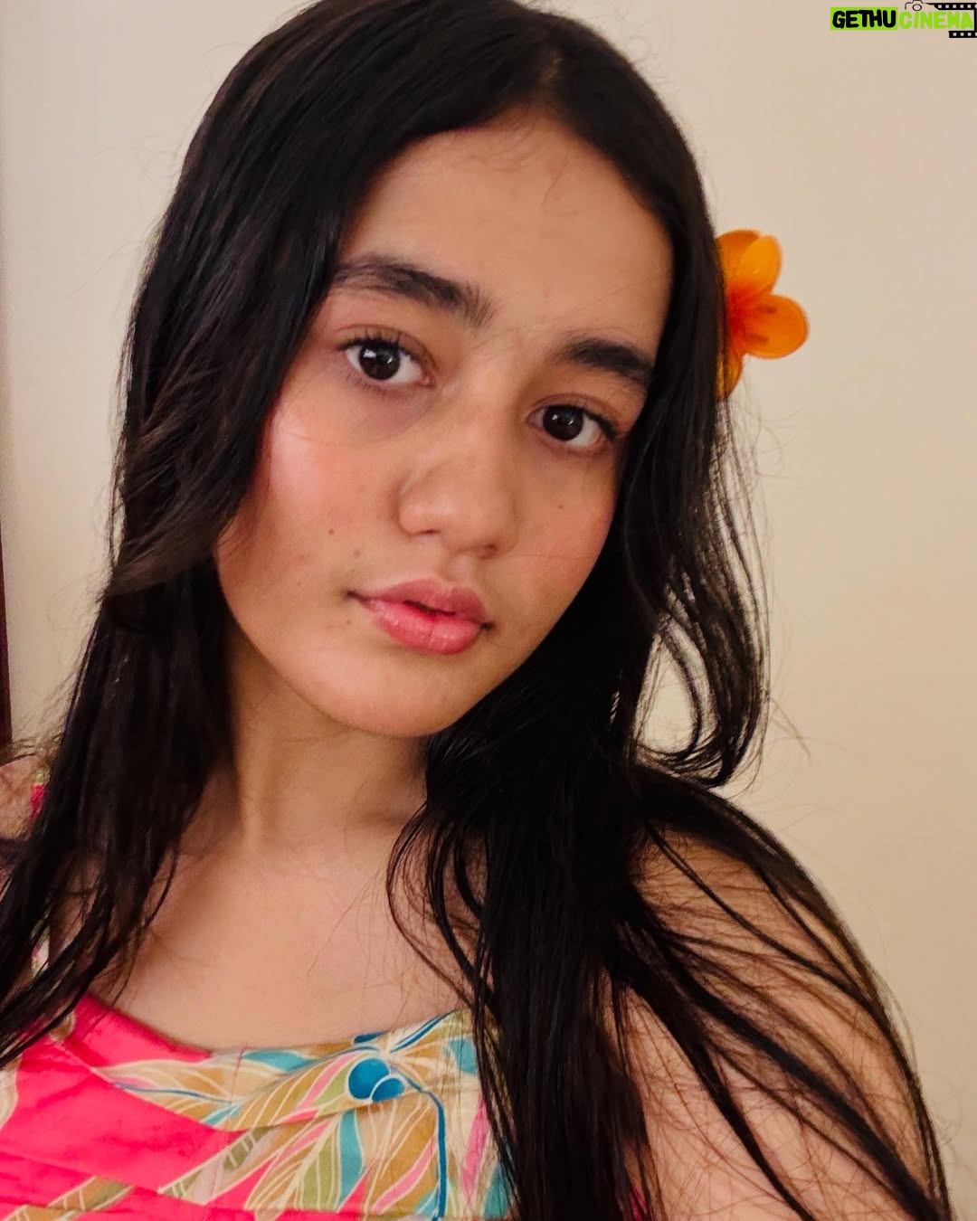 Aakriti Sharma - 37.2K Likes - “It is not the years in your life but the life in your years counts”
#wednesday #thoughts #aakritisharma #instagram