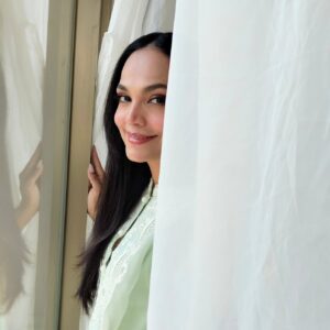 Aamina Sheikh Instagram - 🌞 
.
.
.
.
.
.
.
.
.

👗 💄 💋 📷 ✨️
@raoalikhan 
@romanroy 
@shaziarashidmakeupartist 
@danish_hair