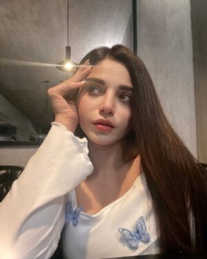 Aamna Malick Instagram - The beauty of the ordinary 💀