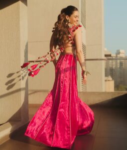 Actress Aamna Sharif HD Photos and Wallpapers March 2025