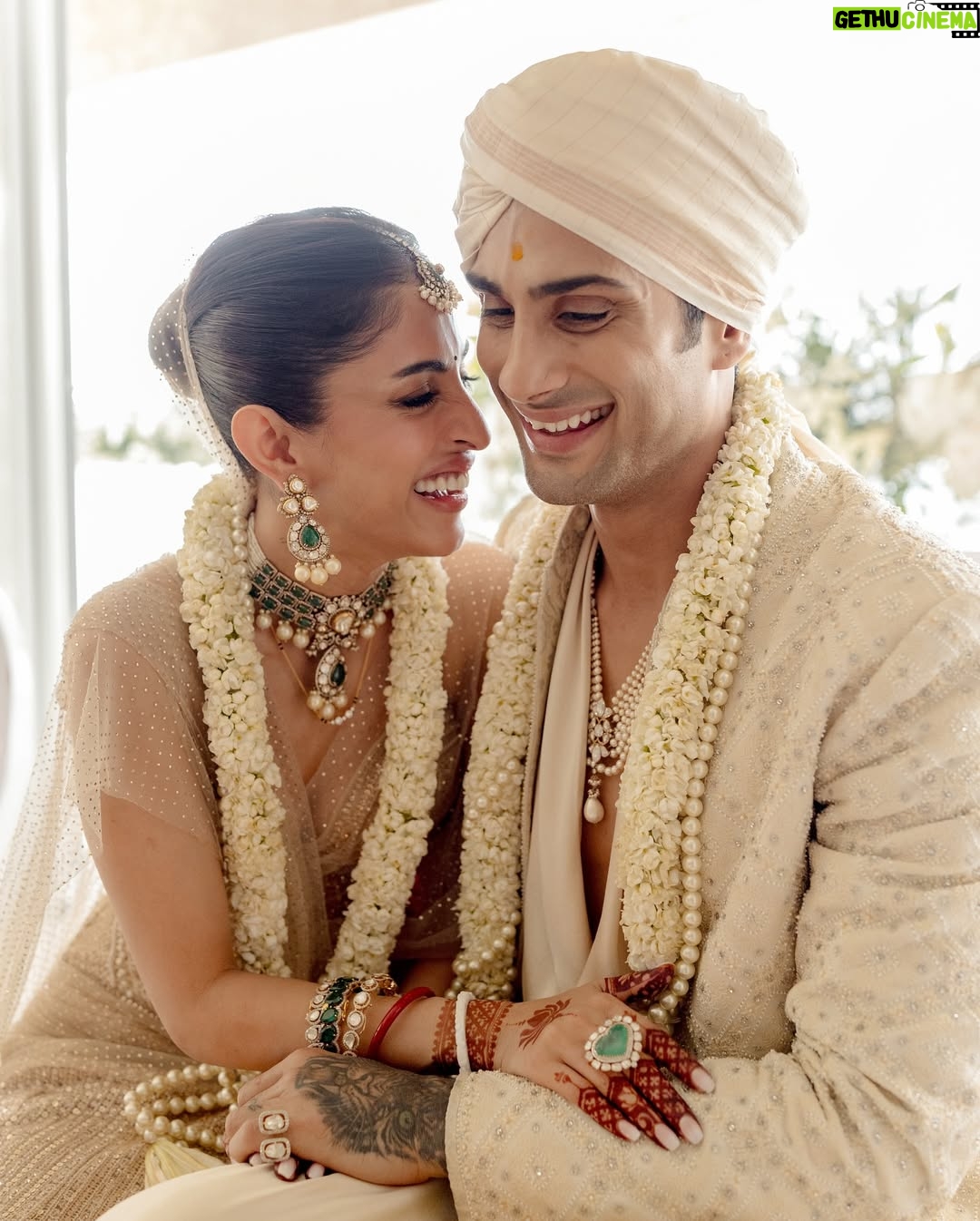 Aastha Sharma - 11.2K Likes - A home filled with love, a mother’s warmth, and the people who matter most. Today was one of those. @_prat and @priyabanerjee
Photographed by @vivekashyap @aayushdodia @sid.hotc
Filmed by @sid.hotc @dushyant.gadara @ketanshinde @ashwinkumar23
Wedding Curator : Aastha Sharna ( @aasthasharma from @weddingstyleproject)
Styling and Creative Direction: Aastha Sharma @aasthasharma
@dishaalva
Outfits: Tarun Tahiliani @taruntahiliani
@khuranajewelleryhouse via @amigos.rizwan
Hair by Aanchal A Morwani @hot.hair.balloon
Make up by Riddhima Sharma @makeupbyriddhima
Design & Decor - Bling Mushrooms @blingmushrooms @preet_h_jain
Florals & execution - Bling Mushrooms @blingmushrooms
Event Catering by The Big Zest (@thebigzest)
Mehndi : Jyoti Chheda @bridalmehndiqueen
Invitation & Event stationery - @akankshanegidesign @akanksha_negi
Dessert table design : Pastry chef and founder of Le15. @poojadhingra @le15India
Photography and videos by @thehouseontheclouds
Wedding and Artist PR : @nidhig14 @planetmediapr