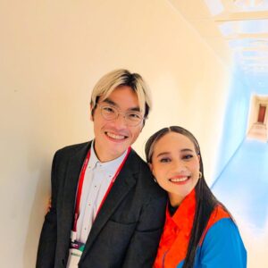Abao Instagram - 🌏 “Honored to be part of the opening special performance at RightsCon!” 🎶Bringing Taiwan’s Indigenous music to the global stage.

很榮幸與 那屋瓦團隊 受邀擔任 #RightsCon 開幕特別演出！這場來自全球 100 多個國家的盛會，不只是科技與人權的對話，更是一個讓多元文化被看見的平台。

感謝這個舞台，讓我們能夠分享台灣原住民的創作，希望今天的演出讓大家感受到音樂與文化的力量！感謝邀請 Masalu.

♪─ABAO X Team Nanguaq ─♪

MC : R.Fu @r.fu_cer 
BV：Nanguaq Girls 那屋瓦少女隊
FOH：劉詩偉 @treemen68 
Stylist：Joey Lin  @chihchianglin 
Makeup：Wind Feng (ABAO) @wind.feng 
Artiste Assistant : 謝翱 @ao__hsieh 

#Rightscon25 #Taipei  @rightscon