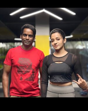 Abarnathi Instagram - #dedication turns dreams into #reality 🫶

@wilson_9259 🫰Thank you for always pushing me to do my best and for believing in me.you’ve made a big difference in my life❤️.I’m so grateful for your expertise and the personalized training plans you created for me partner😁
I feel much stronger and healthier now thanks to your guidance😀🙏..

#gymtrainer #personaltrainer #workouts #crossfitness #gymmotivation #daily #fitnessmotivation #fitness #irugapatru #abarnathi #abarnathitamilartist
