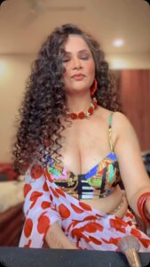 Actress Abha Paul HD Photos and Wallpapers March 2025
