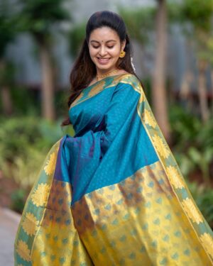 Abhinaya Instagram - #mookuthiamman2 📸 @portraitsbylokesh