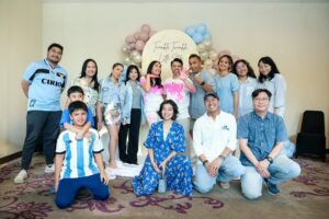 Acha Sinaga Instagram - Core memory added 🥹,
our Third Gender Reveal💕💕💕💕💕
Beautiful decorations by @3wiseparty 
Photo captured by @dennytanos