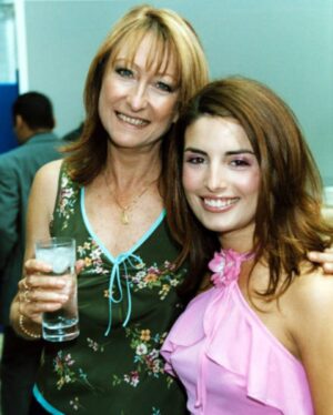 Ada Nicodemou Instagram - What can I say about my best mate? And my favourite work mate? I love you so much @lynnemcgranger  I think I’m still in denial that you’re leaving. I may not let you leave. Maybe I’ll just kidnap you and let you live in our dressing room hahaha. Honestly though the show won’t be the same and my day won’t be the same without you in it! We all adore you! ❤️ #HomeandAway