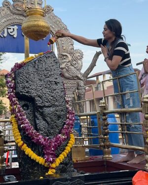 Aditi Rawat Instagram - Finally!! A trip to Shirdi♥️
.
.

#nëwpost #trip #shirdi #aditirawat #withfriends #newpicture #ɪɴsᴛᴀᴘɪᴄ #funday #shirditrip