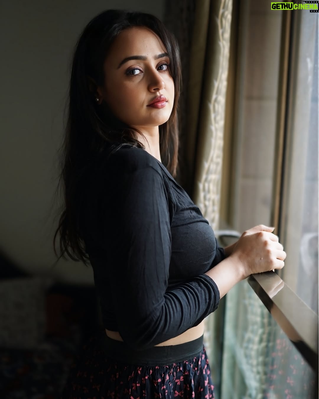 Aditi Rawat - 6.1K Likes - Calmness over chaos.🌹
📸 - @siddharthamportraits
.
.
.
#ɴᴇᴡᴘᴏsᴛ #picturs #aditirawat #instalooks #lookbook #fashionstyle #photoofthedays #instapicture
