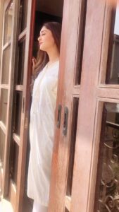 Actress Adla Khan HD Photos and Wallpapers May 2025
