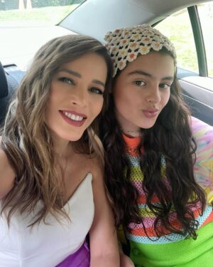 Adriana Fonseca Instagram - Papas por conveniencia dump.
_______
Este domingo ya el final de este bello proyecto ✨
This Sunday marks the end of this beautiful project.
.
.
#papásporconveniencia #tv #cute #actress #lifestyle #memories