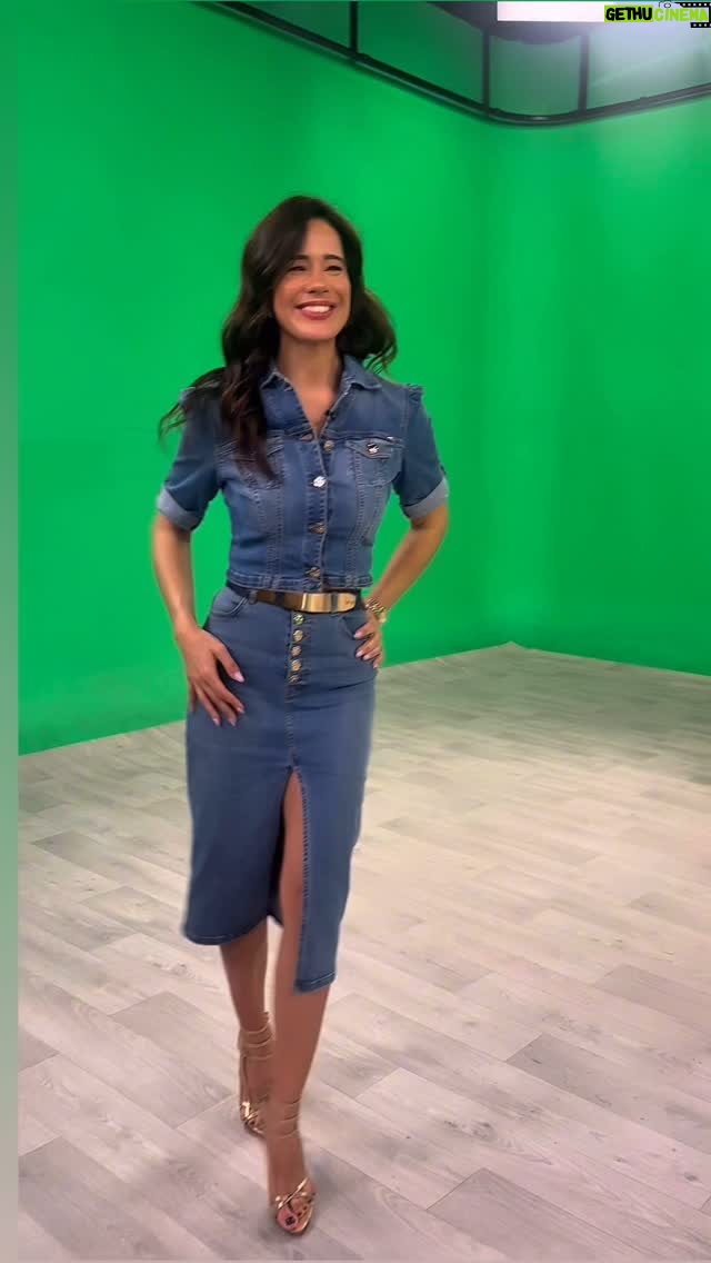 Adriane Garcia - 81 Likes - Use seu sorriso secreto sempre! 💪🏻👌🏻#tvshows #secretsmile