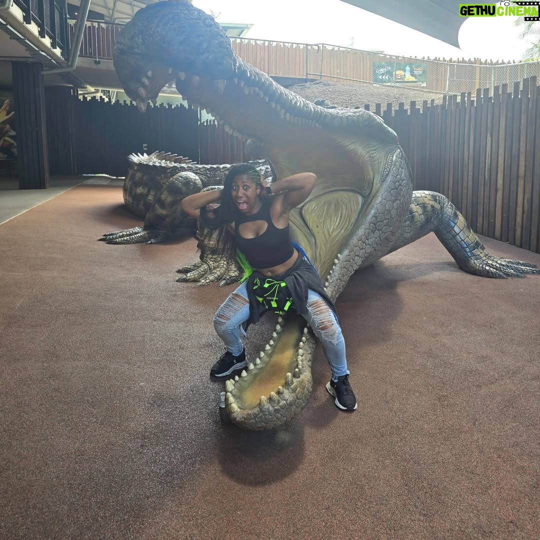Adrienne Reese - 4.8K Likes - .@australiazoo
It was an absolute pleasure and dream come true to finally be able to visit!!! Thank you from a massive animal lover !!!
#ForeverROHChamp
Athena