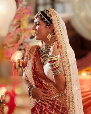Adrija Addy Roy Instagram - #RaahiPremKiShaadi ♥️✨

Styling - @nishabedii @sanyukta1294 
Makeup -  @rahulsalvi88 
Hair - @aparna.jadhav.7739 

#Anupama everyday at #10pm only on @starplus 

#Raahi #AdrijaRoy #bridal #look #anupamaa #starplus #ThuThuThu .