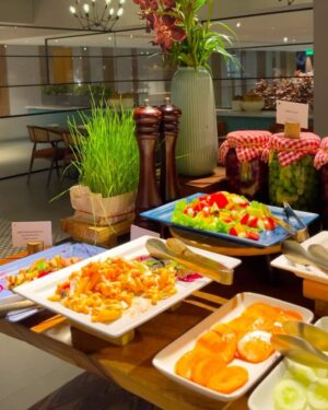 Adrija Ghoshal Instagram - New Buffet Spot in Kolkata: YAYAvar @hyattcentrickolkata ❤️
Available everyday from 7pm to 11:30pm
And on Sundays also from 12:30pm to 3:30pm

📍@hyattcentrickolkata