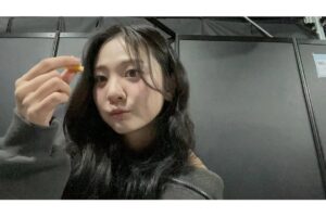Ahn Ji-young Instagram - /
你的聲音充斥此處是如此耀眼美麗
再次華麗綻放的台北
直到重新相見為止都會在你們身邊
謝謝 台北🐰🤍🩵