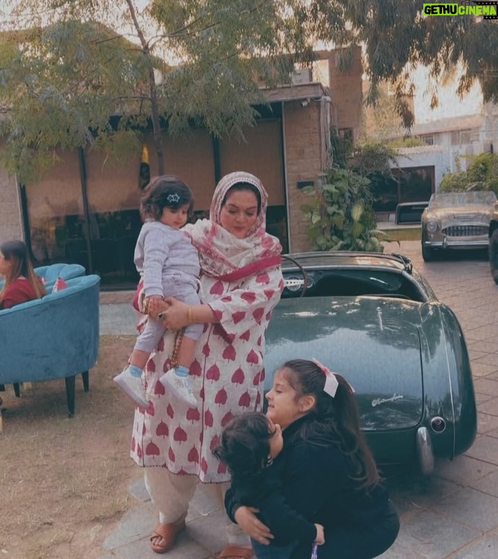 Aiman Khan - 166.3K Likes - Love days like these ♥️😍🥰