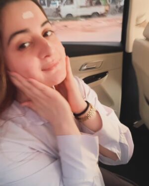 Aiman Khan Instagram - Thank you Faisalabad for such a warm welcome and the girls were amazing too thanks for the love !!! ❤️ 

#chiniotislamiaschool #faisalabad #aimankhan