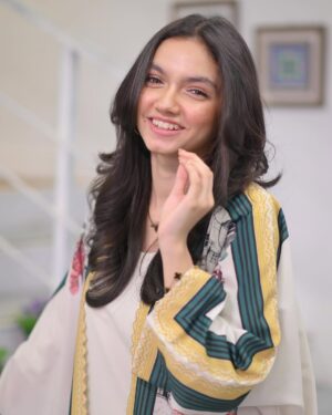 Aina Asif Instagram - I was contemplating on whether I should post these or not but I just couldn’t resist! 

#ainaasif #instagram #explorepage