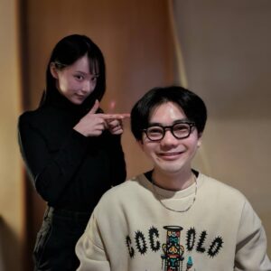 Aina Yamada Instagram - .

もう8年の仲ですか…
♣️🧢♠️🍓💥

中々お仕事では会わないデスね
また生き返って会えるといいね..

#今際の国のアリス
#aliceinborderland