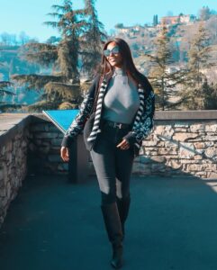 Actress Ainett Stephens HD Photos and Wallpapers February 2025