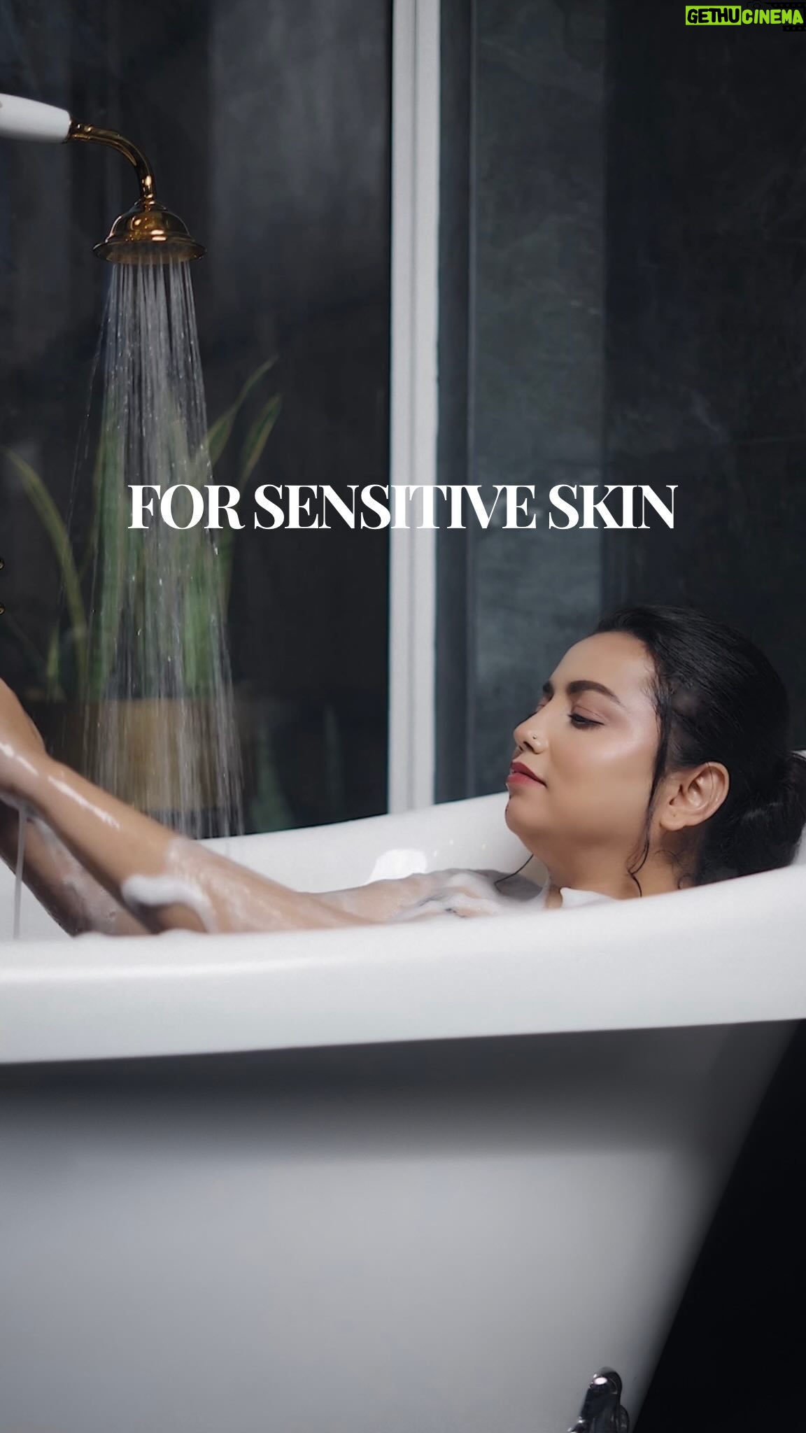Aisha Mahdi - 57.1K Likes - #AD // 🌟 The Secret is Out! 🌟
If you’re struggling with sensitive skin and searching for that perfect product, you NEED to check this out! 💖
I’ve recently been using the Dove Sensitive Care Body Wash from @doveindiachannel and let me tell you, it’s been a total game-changer for my skin! The star ingredient, “ceramide nutrient cream,” works wonders to strengthen the weakened barrier of sensitive skin. It leaves my skin feeling nourished, hydrated, and oh-so-healthy. ✨
I’ve tried countless body washes, but nothing has soothed and cared for my sensitive skin like this one! Say goodbye to inflammation and discomfort and hello to blissful, calm skin! 🌼 You deserve to feel comfortable in your own skin, and trust me, this product will help you achieve that.
Don’t wait—go grab yours now and experience the magic for yourself! Your skin will thank you later! 😊
#DoveSensitiveCare #SensitiveSkinSolutions #SkincareRoutine #CeramideCream #HydratedSkin #SkinNourishment
#Everytapcount
