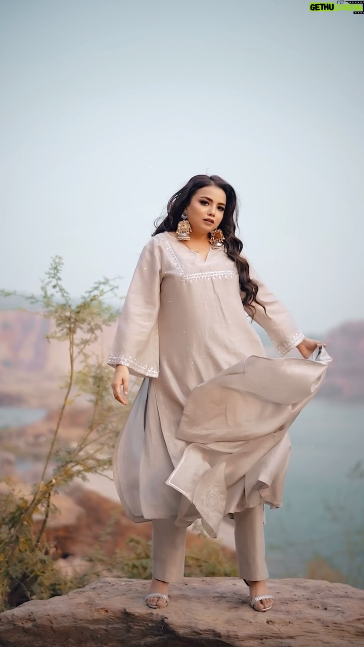 Aisha Mahdi - 108.6K Likes - 🌟// Darlings, it’s time to let your wardrobe bask in the limelight! 🌟
Each piece from @tara_c_tara latest luxe coords collection is a testament to elegance, crafted with rich fabrics and vibrant colors that tell a story of sophistication.
Embrace your style and let your fashion shine bright this season.
Shop the collection now and elevate your elegance! 💖
#ChicStyle #FashionElegance #LuxuryLife
Shop now at www.taractara.com
