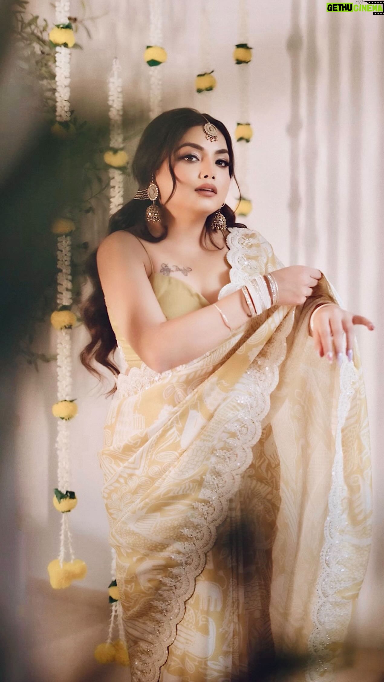 Aisha Mahdi - 92.1K Likes - ✨// #TyoharkiTayariAishaKeSang
এটি পুজোর জন্য আনুষ্ঠানিকভাবে সময়, এবং আমি আরও উত্তেজিত হতে পারি না! 🎉 পুজো সবসময় অগণিত আবেগে ভরা একটি চমৎকার উদযাপন হয়েছে। প্রাণবন্ত সজ্জা থেকে শুরু করে প্রাণবন্ত সাংস্কৃতিক পরিবেশনা, এই পাঁচটি বিশেষ দিন আমাদের সকলকে আরও কাছাকাছি নিয়ে আসে। এটা কি আশ্চর্যজনক নয় যে আমরা বাঙালিরা এই উৎসবের মরসুমকে কীভাবে লালন করি?
পুজোর সময়, এটি সবই স্বাধীনতা এবং আনন্দকে আলিঙ্গন করার বিষয়ে, কিন্তু একটি ঐতিহ্য আছে যা আমরা কখনই এড়িয়ে যাই না - অত্যাশ্চর্য শাড়ি পরা!
This year, I’ve chosen a beautiful yellow printed satin saree with exquisite embroidered details, paired with some gorgeous polki earrings to elevate the look. 💛
What do you think? I can’t wait to add the final touch by fixing my hair and stepping out to soak in the festive vibes! 🎊
Wishing everyone a joyful and blessed Pujo! Let’s celebrate our traditions with love and laughter! 💃
Don't forget to share your Pujo looks too!
#DurgaPujo #BengaliTradition #SareeLove #FestiveFashion #CulturalHeritage #PujoVibes #CelebrationTime #JoyousMoments #EmbraceTradition