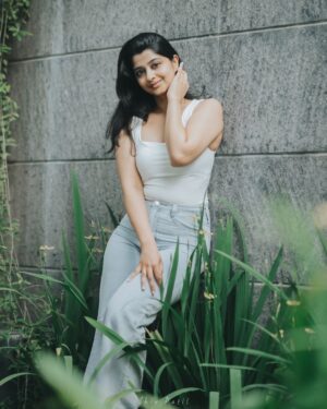 Aishani Shetty Instagram - Freshly baked!

@shivs_snap