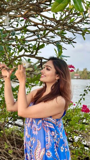 Aishwarya Devan Instagram - #jhol #reels #reelsinstagram #travelgram #natureshots #staycation #kerala #keralatourism
