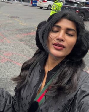 Akshaya Shetty Instagram - $10 pictures are worth it @timessquarenyc ❤️
.
.
.
#nyc #timesquare #timessquarenyc #akshaya #akshayashetty #solotraveler