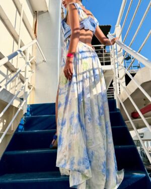 Akshaya Shetty Instagram - An exciting evening by the sea with @peaklife_magazine in Alibaug. 
Was dressed to impress in ‘summer chic’ outfit by @richasinghdesign 

Powered by @flyswiss @explore.louisiana 
Fashionshow at the Alibaug jetty with Chic collection by @varoinmarwah 
Thank you to our host @riaangeorge

Was a delight to watch @kingofclubsin & @maliniagarwal walk the ramp ❤️🧿
