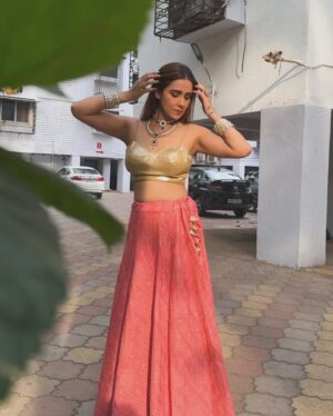 Akshitaa Agnihotri Instagram - Lehenga goddess, ruling the fashion game. 💪🤩🔥

Wearing @sanskritisparklesbyakshitaa 
Outfit by @sangeetakrishnani_fashion