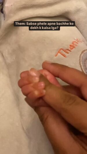 Akshya Digital Diaries Instagram - Ek insaan bhi poori duniya ho sakta hai. ❤️🧿👩‍🍼