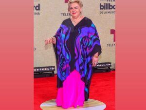 Alaska Instagram - Desde México llega la triste noticia de la muerte de dos diosas y referentes a las que tuve la suerte de conocer. Yolanda Montes “Tongolele” y Paquita la del Barrio. Antes de que la palabra empoderamiento se usara, a ellas no les hizo falta.
Foto 1 : con Tongolele en México.
Foto 2 : con Paquita y Jorge Cruz.
Foto 3 : Tongolele y Paquita juntas en un acto.
Fotos 4-5-6-7 Tongolele 
Fotos 8-9-10 Paquita la del Barrio.
Descansen el Paz y gracias por tanto.
Gracias por avisar @fangoticosmx @sr_gara