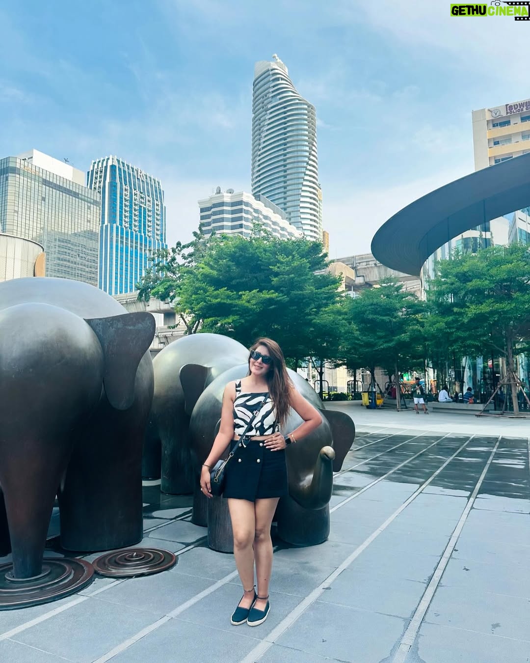 Aleezay Rasul - 445 Likes - We travel not to escape life, but for life not to
Escape usš§æš
#thailand #bangkok #travel #phuket #thai #travelphotography #thailandtravel #photography #indonesia #amazingthailand #love #malaysia #chiangmai #asia #singapore #nature #travelgram #beach #photooftheday #pattaya #ig #instagood #krabi #thaifood #travelblogger #instagram #bkk #beautiful #instalike