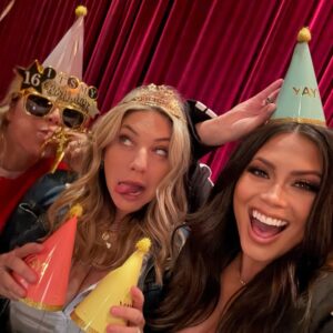 Alex Curry Instagram - Feb you were FUN 🤗✨