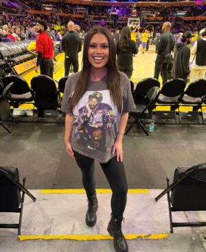 Alex Curry Instagram - #LAKESHOW family night 💜💛