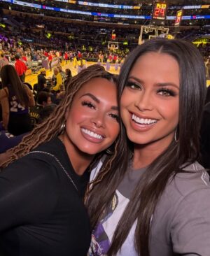 Alex Curry Instagram - #LAKESHOW family night 💜💛