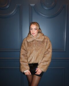 Actress Alexa Losey HD Photos and Wallpapers February 2025