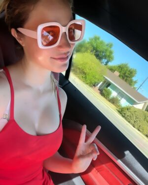 Alexis Knapp Instagram - Sign of life! 24 hrs in the red onesie. Lul.🌹♥️🌹
Been on an IG hiatus & considering making profile PUBLICCC when I return next week. But I’m scurred 🥰  is it time? 🤔 gotta get this meta world moving again on my end, incoming summer dumps, film news y muchas mas:) 
Sending loves !!! 
(Knapp’s producing hat’s been on today. 🧙🎬Excited to bring so much to the world….one day I’m gonna be an olllld lady & will still be doing this, without the pressure of being attractive on camera 😂 what a liberation hahah looking forward to all stages of life Lfglfglfg🪽)