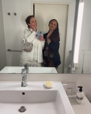 Alexis Knapp Instagram - Nine Bodies In A Mexican Morgue was a wondrrrous immediate welcoming back to LA after being in the bay for 2 weeks. An amazing show all around, excited for all episodes to airβ¦ MANAΓA! March 2nd on @mgmplus
#NineBodies but I hugged around 30 of em.
π«Άπ @nicolaparish πΈππΈππΈπ