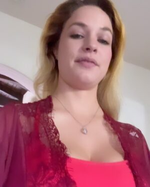Alexis Knapp Instagram - Sign of life! 24 hrs in the red onesie. Lul.πΉβ₯οΈπΉ
Been on an IG hiatus & considering making profile PUBLICCC when I return next week. But Iβm scurred π₯° is it time? π€ gotta get this meta world moving again on my end, incoming summer dumps, film news y muchas mas:)
Sending loves !!!
(Knappβs producing hatβs been on today. π§π¬Excited to bring so much to the worldβ¦.one day Iβm gonna be an olllld lady & will still be doing this, without the pressure of being attractive on camera π what a liberation hahah looking forward to all stages of life Lfglfglfgπͺ½)